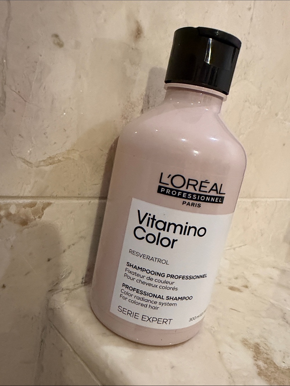L'Oreal Vitamino Color Shampoo - Light Pink & Black